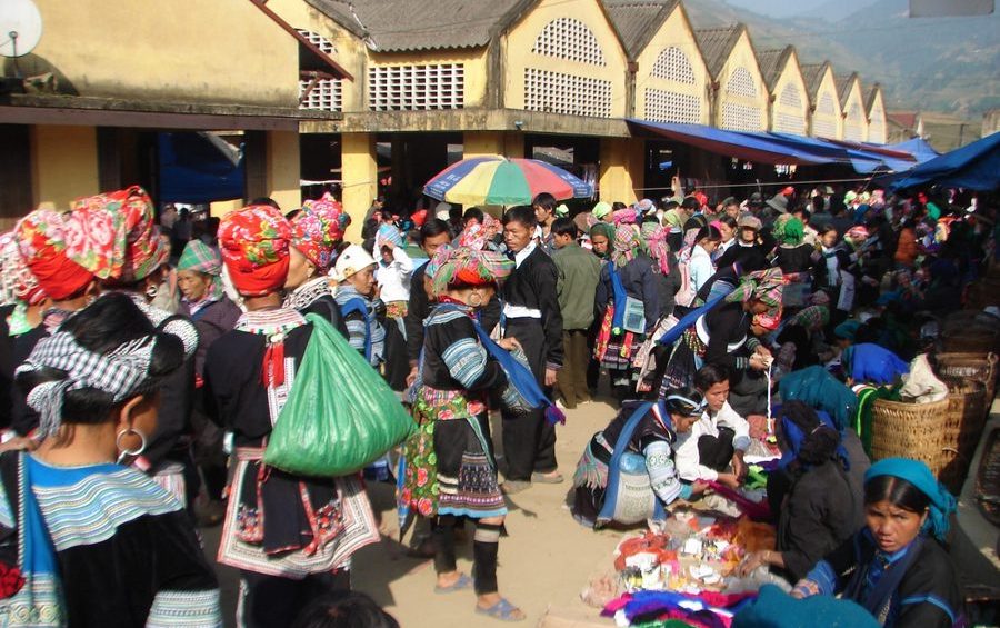 Muong Hum Market 900x565 1