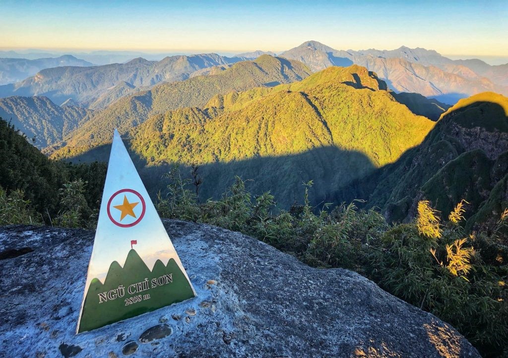 Ngu Chi Son Mountain